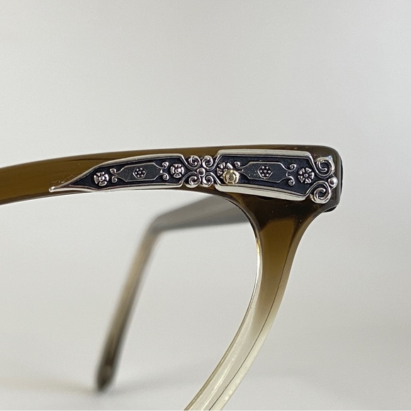 ❌ SOLD ❌ Liberty 5-3/4 USA Ladies Ornate Cat Eye eyeglass frames Vintage 60’s - Picture 6 of 7